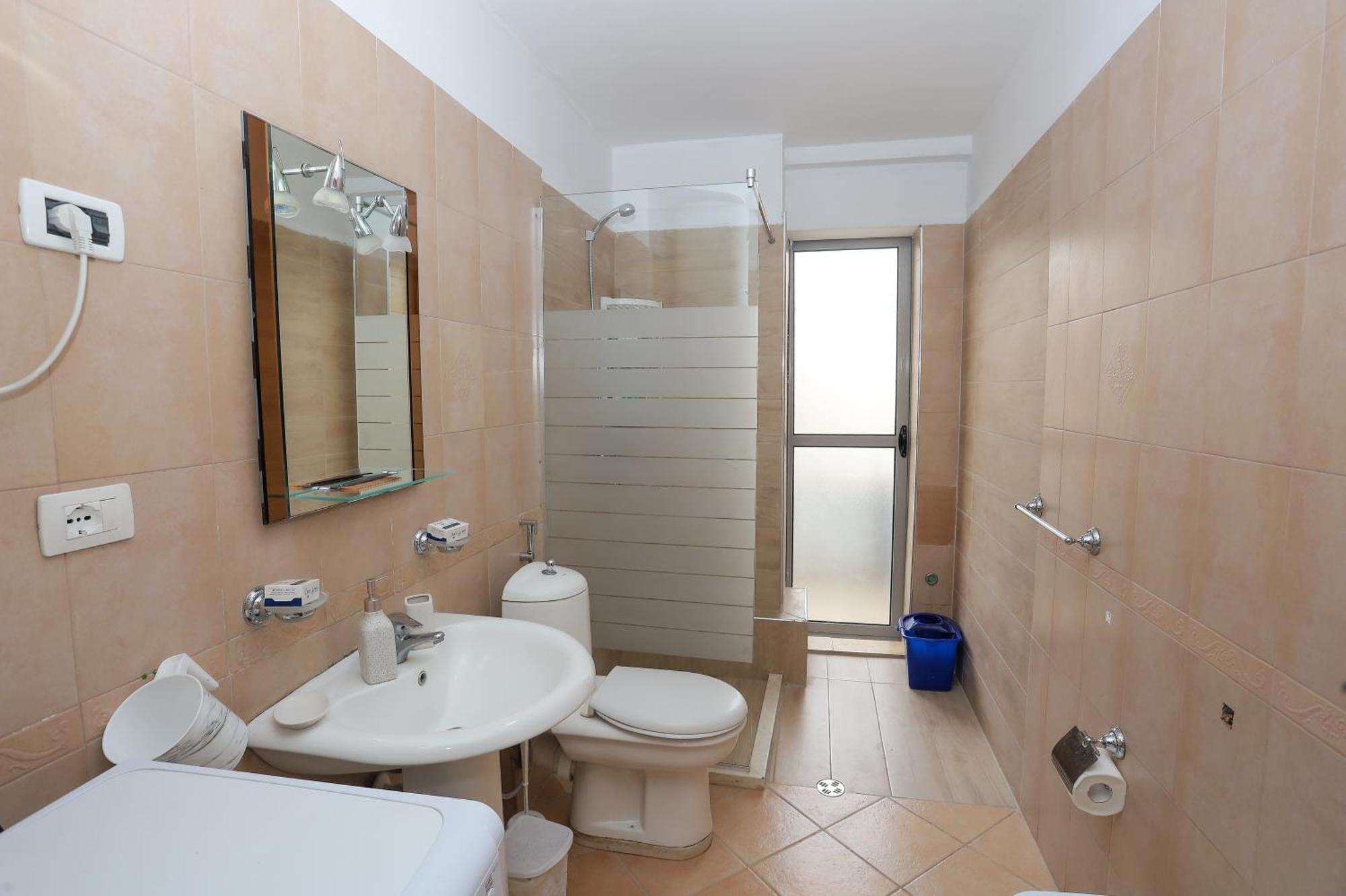 New Bazar Selvia Apartment Tirana Extérieur photo